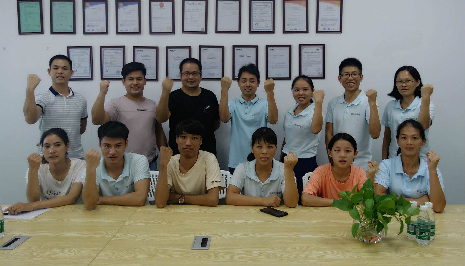 合影.jpg 合影.jpg